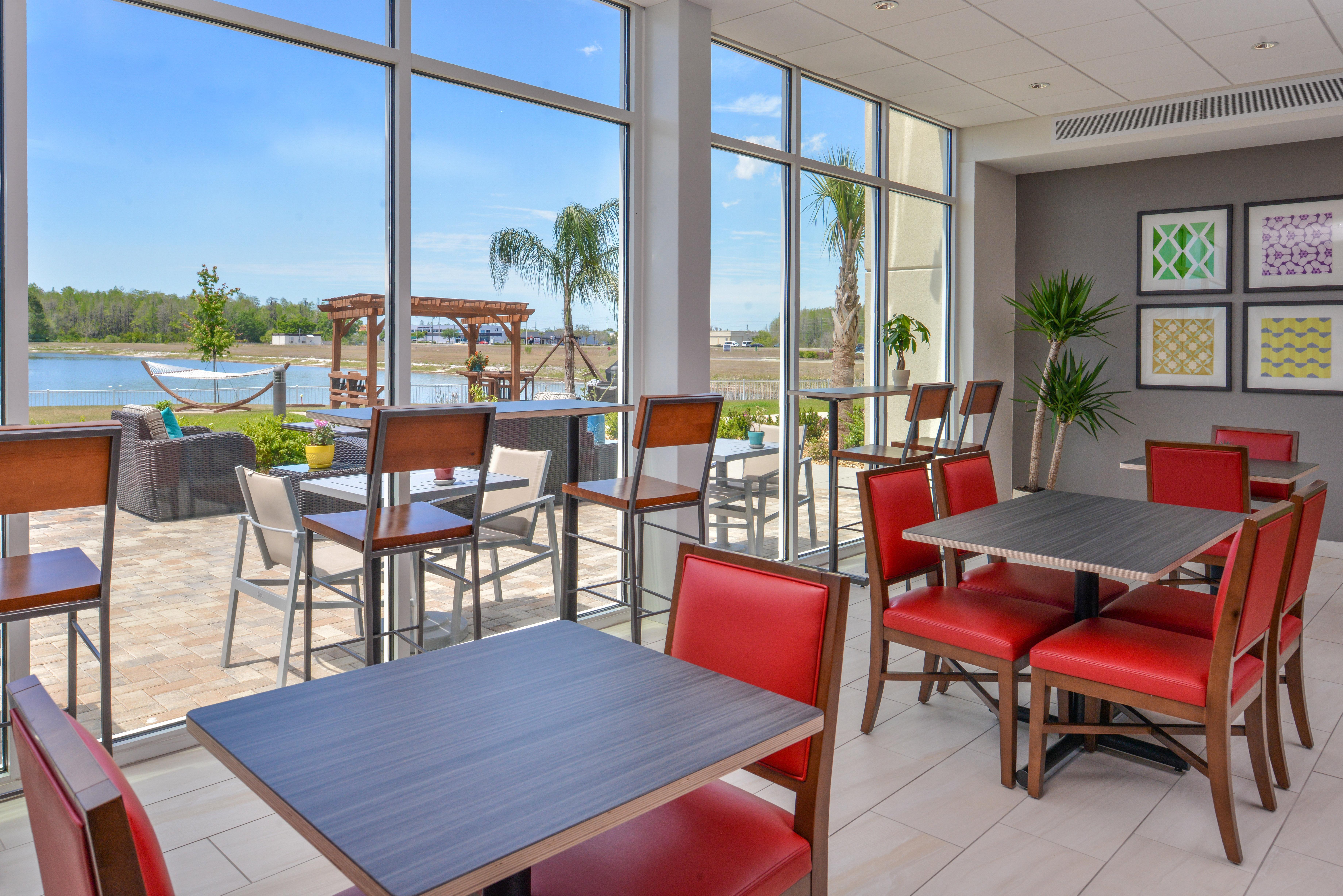 Holiday Inn Express & Suites Trinity By Ihg Bagian luar foto