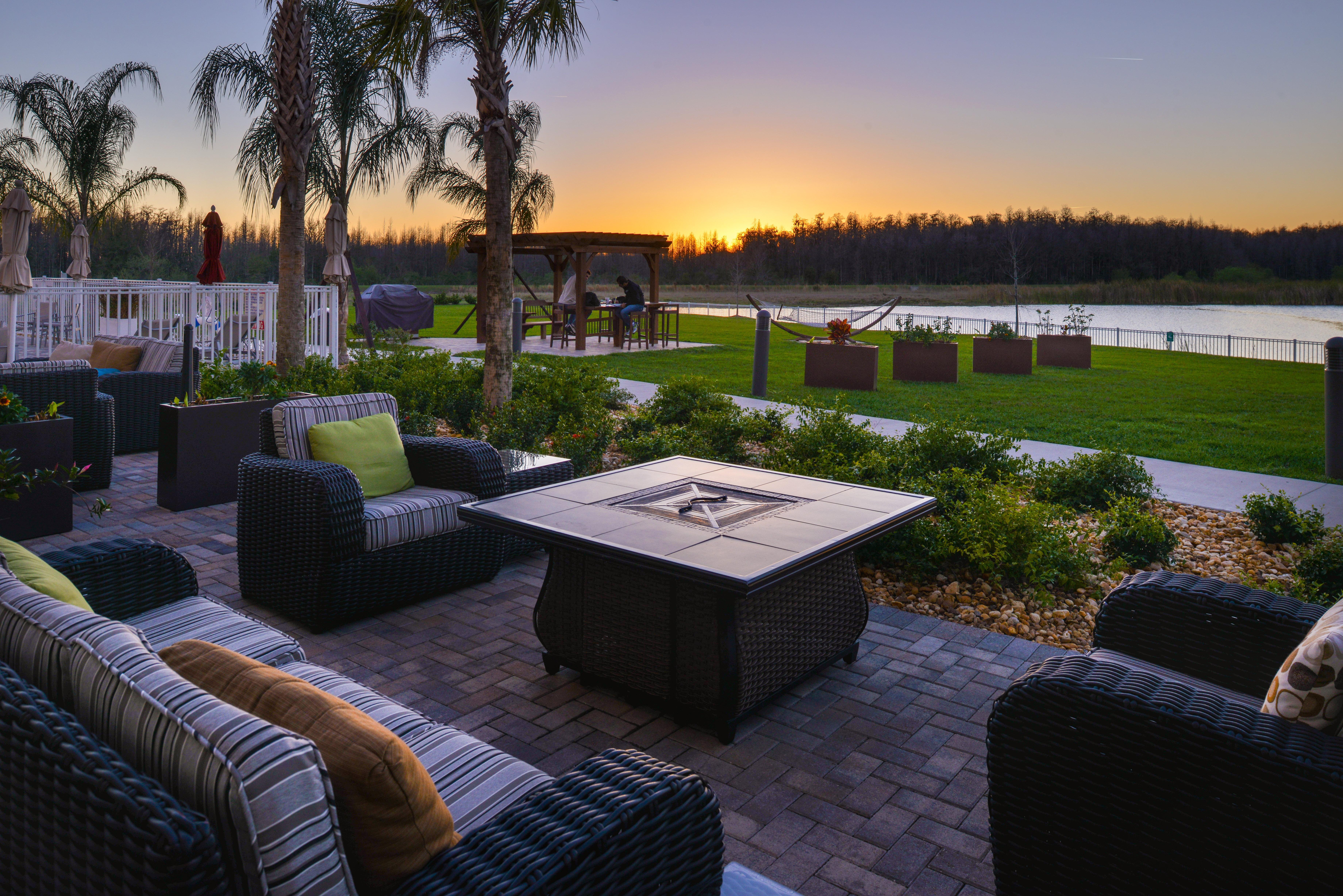 Holiday Inn Express & Suites Trinity By Ihg Bagian luar foto