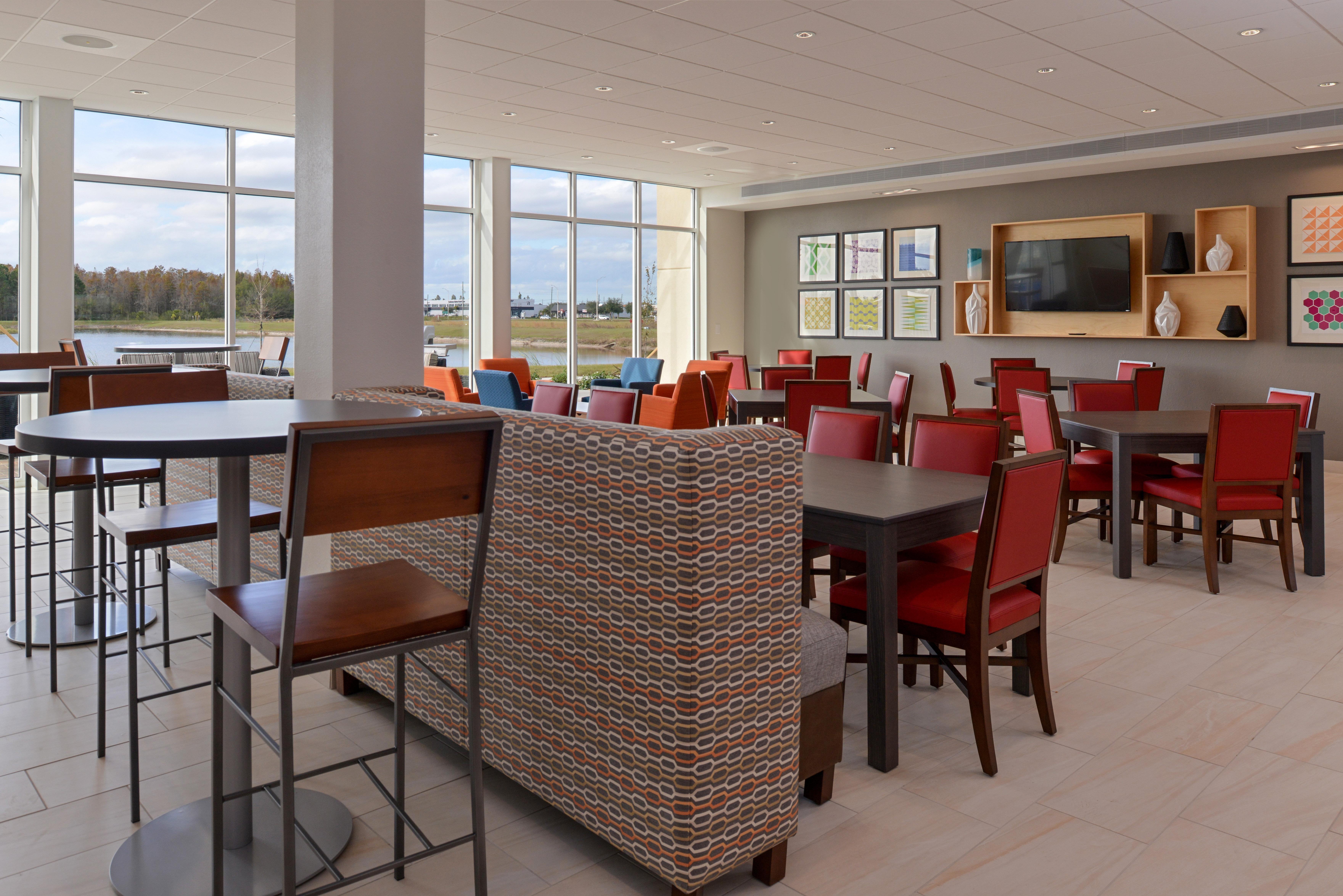 Holiday Inn Express & Suites Trinity By Ihg Bagian luar foto